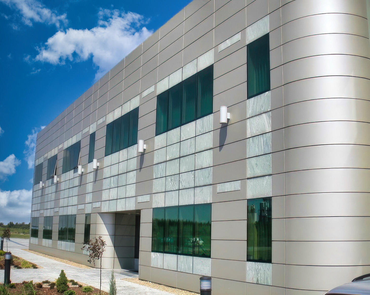 4 ZESPÓŁ PRZEMYSŁOWY 10 000 PU SANGLASS S.A. - SSE Mielec